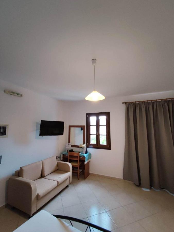 Tilos Fantasy Livadia  ภายนอก รูปภาพ