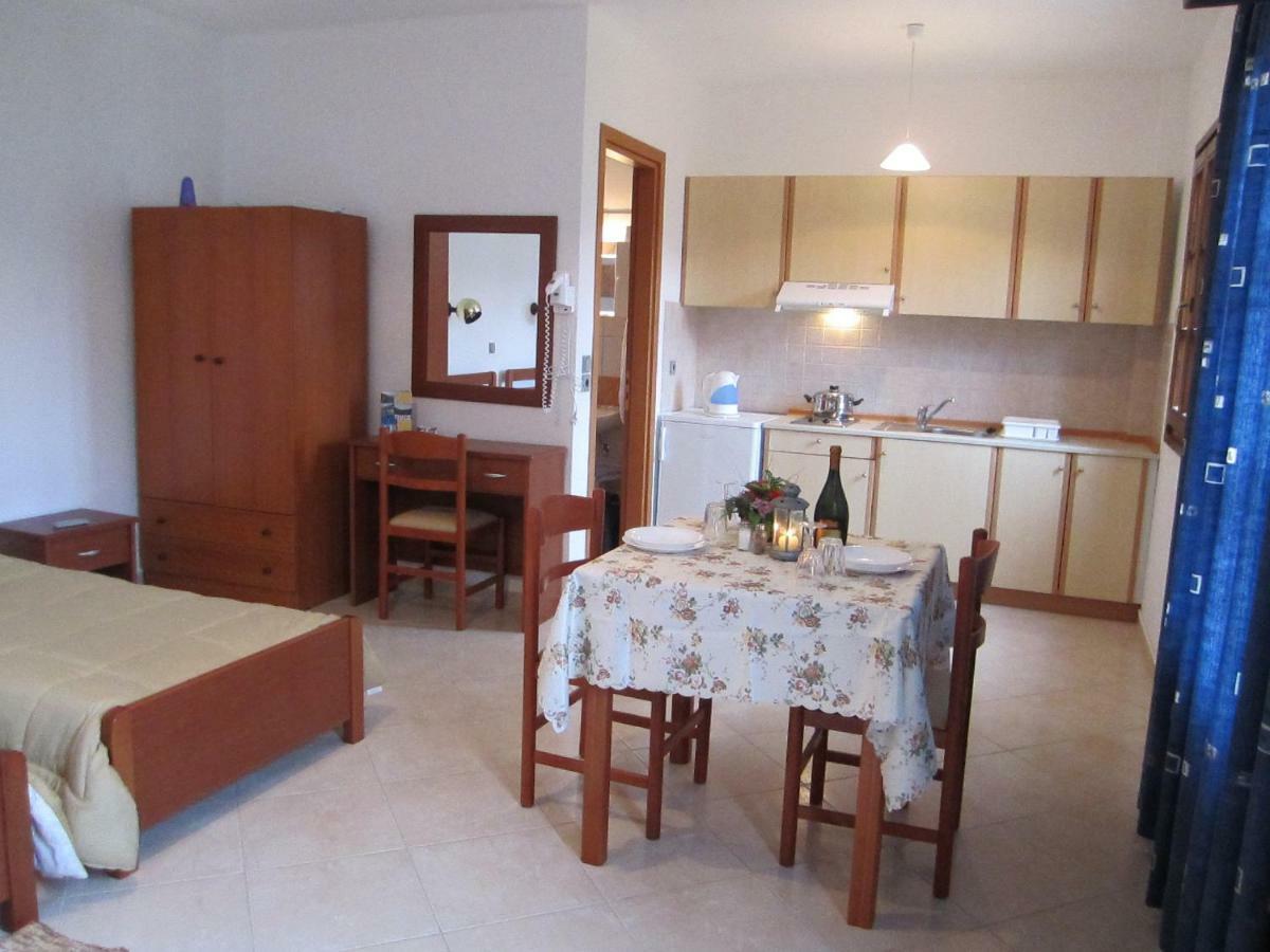 Tilos Fantasy Livadia  ภายนอก รูปภาพ